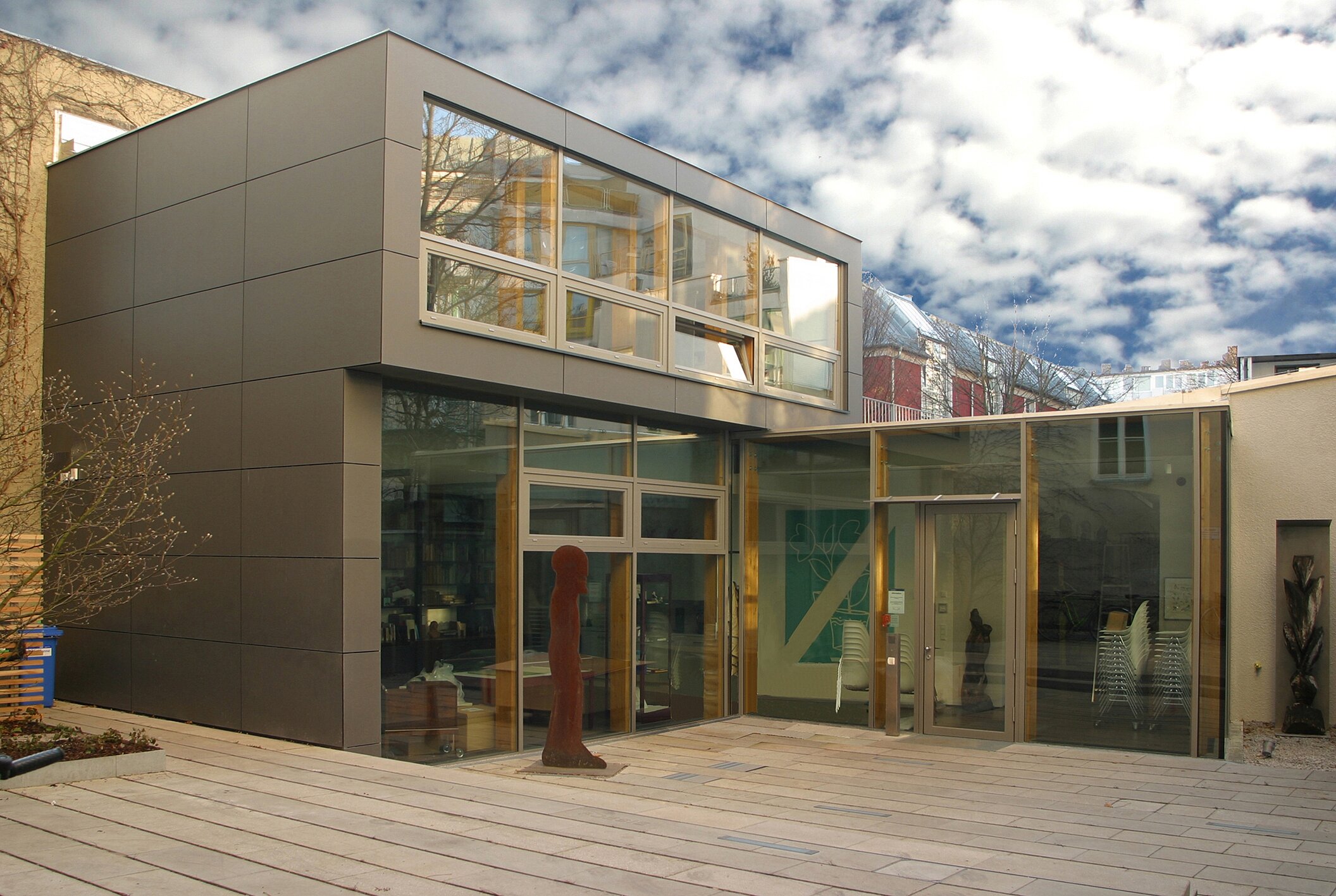 Kopie-von-Lyrik-Bibliothek-von-aussen